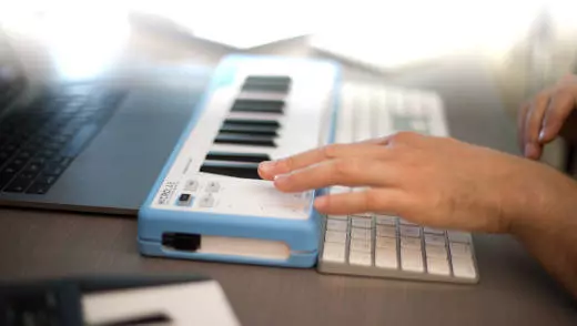 MicroLab 25-Mini Key MIDI Controller - Blue