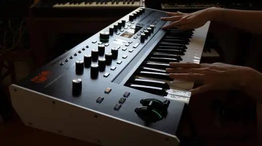 Hydrasynth Keyboard 8 Voice Virtual Analog Synth, 49 Keys