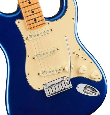 American Ultra Stratocaster, Maple Fingerboard - Cobra Blue