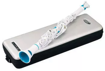 Clarineo - All Plastic C Clarinet in White & Blue