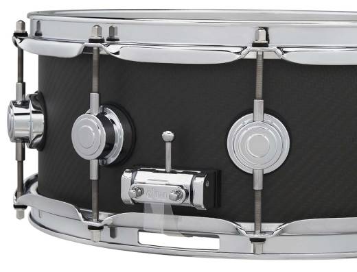 Collector\'s Series Carbon Fiber Snare with Chrome Hardware - 5.5x14\'\'