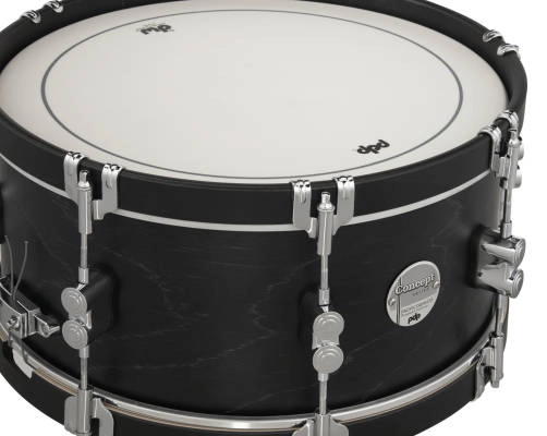 Concept Maple Classic Snare Drum 6.5x14\'\' - Ebony with Ebony Hoops