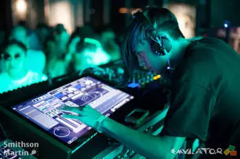 Touchscreen Midi Control Surface with Emulator Software