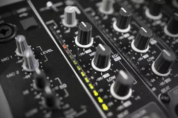 DJM-850 - 4 Channel Pro DJ Mixer - Black