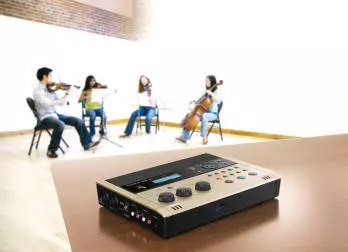 CD/SD Recorder w/Built in Mic & Speakers