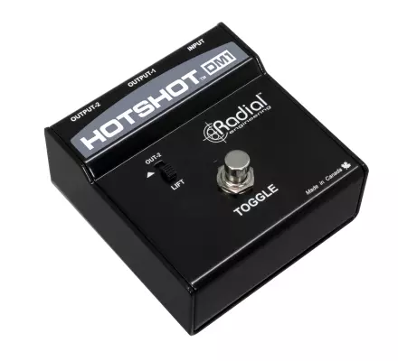 Radial - HotShot DM1 Mic Switcher For Dynamic Mics