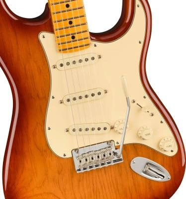 American Professional II Stratocaster, Maple Fingerboard - Sienna Sunburst