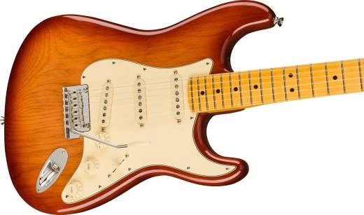 American Professional II Stratocaster, Maple Fingerboard - Sienna Sunburst