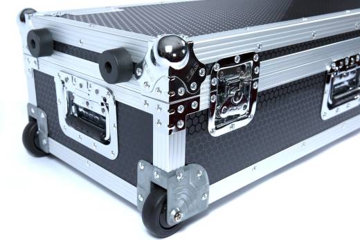 Jr Max Pedalboard with Wheeled Tour Case in Black Honeycomb Finish