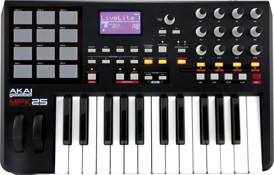 Portable Keyboard Controller w/MPC Pads