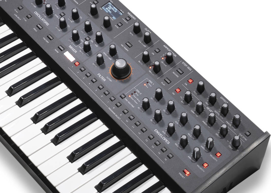 Sequential Take 5 Compact FiveVoice Analog Poly Synthesizer Long