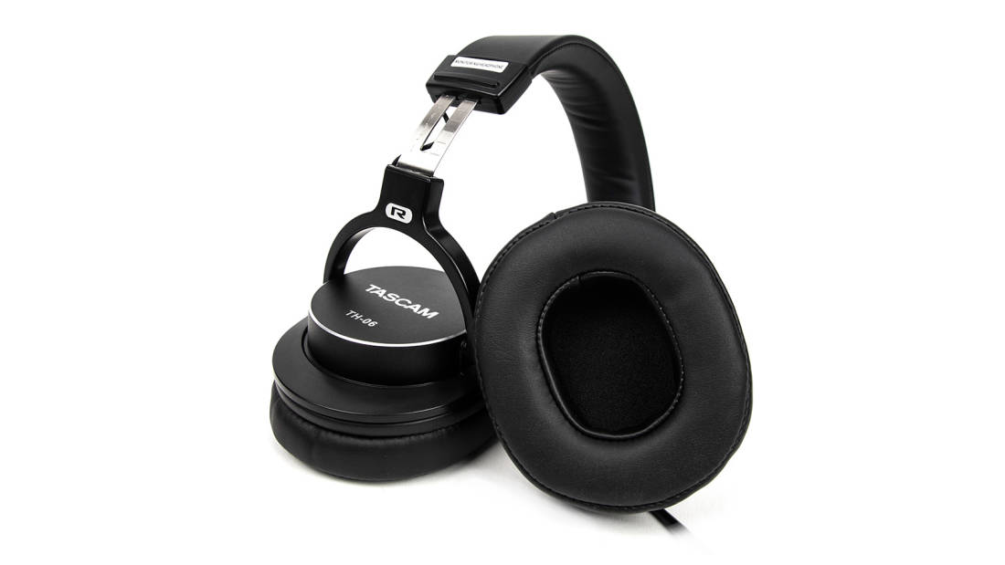TH-06 Bass XL Monitoring Headphones