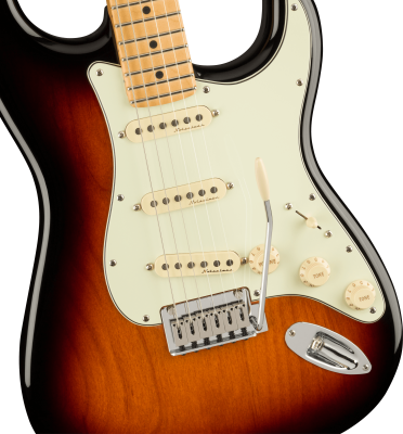 Player Plus Stratocaster, Maple Fingerboard - 3-Colour Sunburst