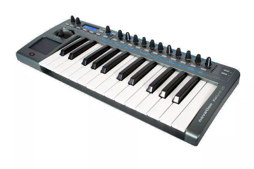 Xio Synth 25