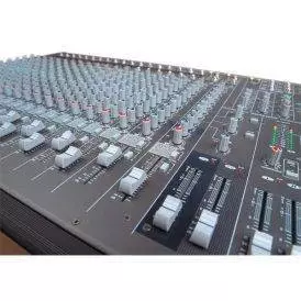 PowerMax - Watt 22 Channel Powered Mixer