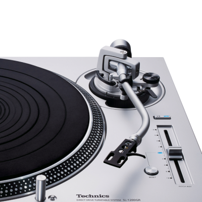 Grand Class Direct Drive Turntable - Silver