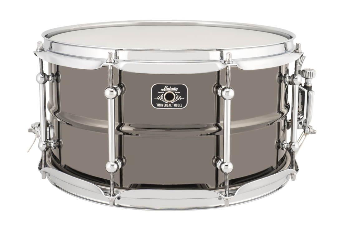 Universal Black Brass Snare Drum 7x13\'\' - Chrome Hardware