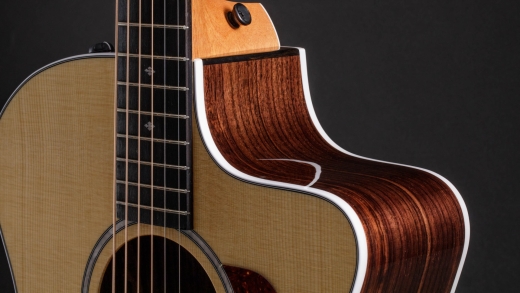 214ce DLX Grand Auditorium Acoustic Cutaway Guitar w/ ES2 and Case