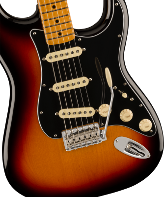 Vintera II 70s Stratocaster, Maple Fingerboard - 3-Color Sunburst with Gig Bag