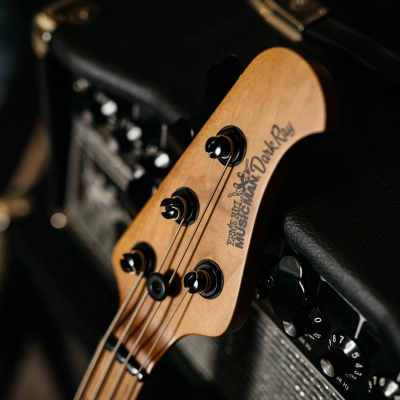 BFR Darkray Bass - Shadow Korina