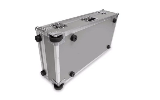 Classic Pro Pedal Board with Wheeled Case