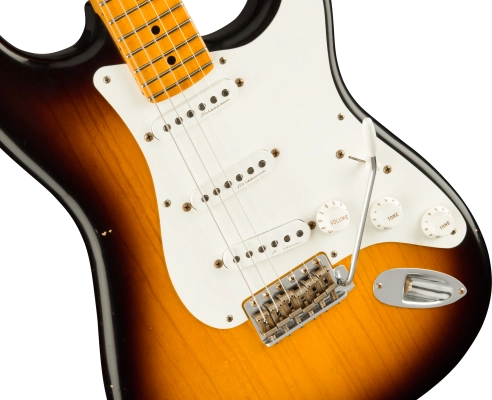 Eric Clapton Signature Stratocaster Journeyman Relic, Maple Fingerboard with Hardshell Case - 2-Color Sunburst