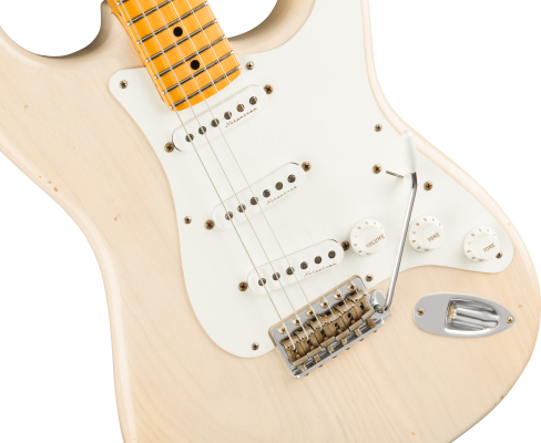Eric Clapton Signature Stratocaster Journeyman Relic, Maple Fingerboard with Hardshell Case - Aged White Blonde