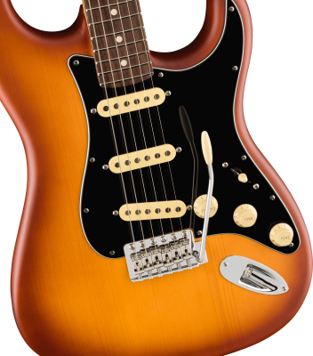 American Performer Spruce Stratocaster, Rosewood Fingerboard - Honey Burst