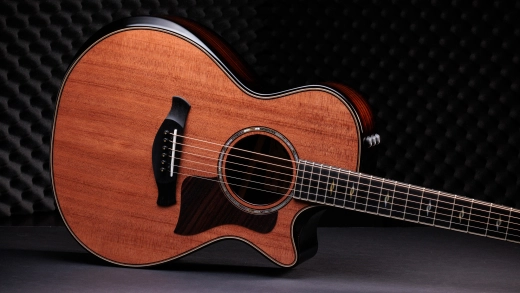 50th Anniversary Builders Edition 812ce LTD Rosewood/Redwood Acoustic Electric Guitar with Case