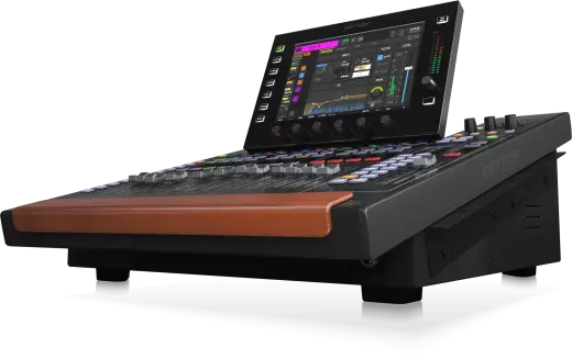 Wing Compact 48-Channel, 28-Bus Full Stereo Digital Mixing Console