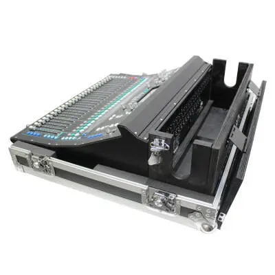 Digital Audio Mixer Flight Case for Allen & Heath SQ5 Console with Doghouse compartment and Caster wheels