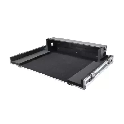 Flight Case for Allen & Heath SQ7 Console with Doghouse compartment and Caster wheels