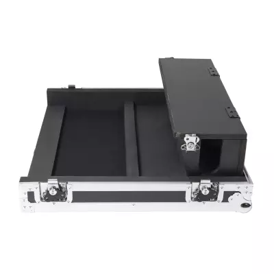 Flight Case for Allen and Heath QU-24 Console with Doghouse compartment and Caster wheels