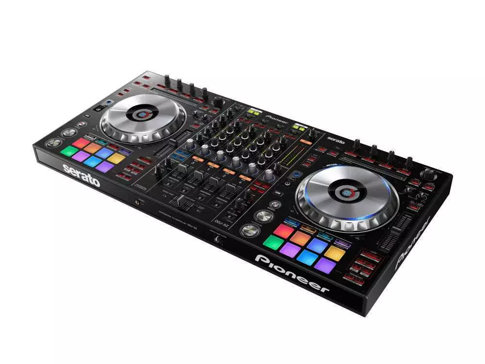 4 Channel DJ Controller for Serato DJ