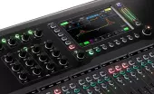 Qu-7D 32-Channel 96kHz Digital Audio Mixer with Dante