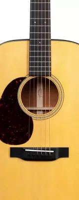 000-18 Spruce/Mahogany Acoustic Guitar with Hardshell Case (Left Handed)