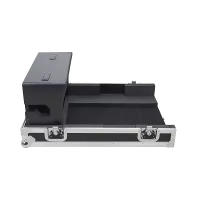 Flight Case for Yamaha DM7 Compact Console with Doghouse compartment and Caster wheels