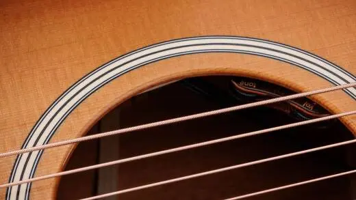 Gold Label 514e Tropical Mahogany Acoustic-Electric Guitar with Case - Sunburst with Cream Pickguard