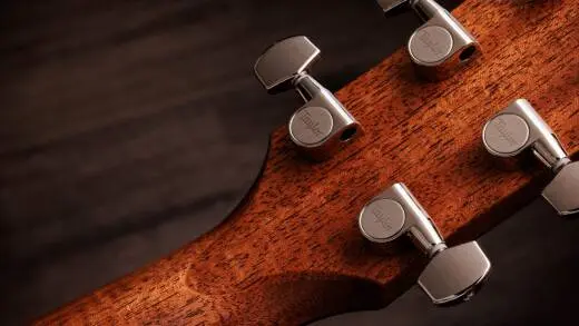 Gold Label 514e Tropical Mahogany Acoustic-Electric Guitar with Case - Sunburst with Cream Pickguard