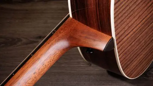 Gold Label 714e Indian Rosewood Acoustic-Electric Guitar with Case - Natural