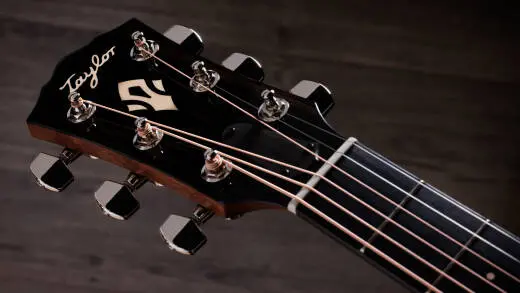 Gold Label 714e Indian Rosewood Acoustic-Electric Guitar with Case - Sunburst with Cream Pickguard