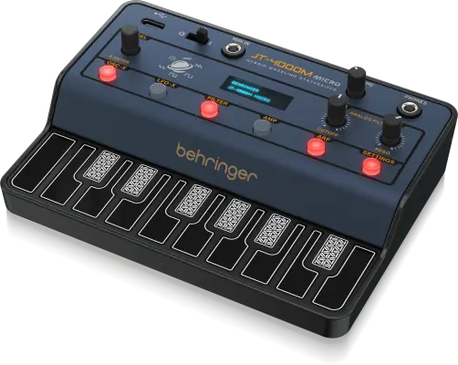 Portable 4-Voice Hybrid Synthesizer