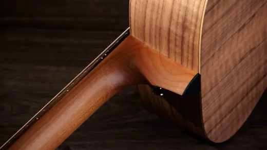 Academy 22e Grand-Concert Walnut Acoustic-Electric Guitar with Gig Bag