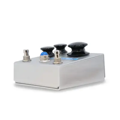 ZOMA Stereo Reverb and Tremolo Pedal