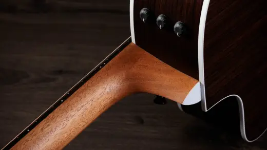 214ce Special Edition Honeyburst Acoustic-Electric Guitar with Gig Bag