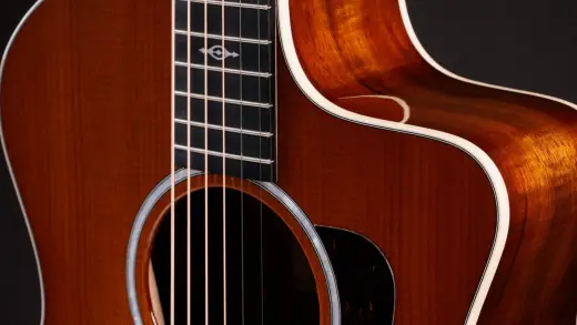 214ce-K DLX Special Edition Honeyburst Acoustic-Electric Guitar with Gig Bag