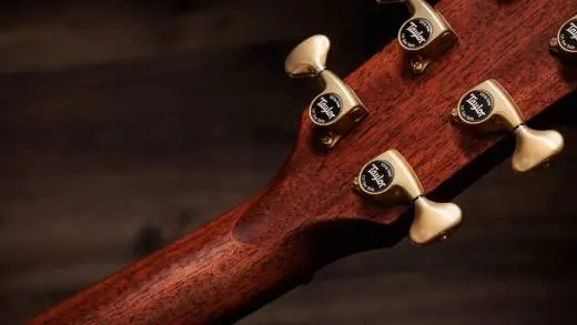 Next Generation Builder\'s Edition 814ce Indian Rosewood/Adirondack Spruce Acoustic-Electric Guitar with Case