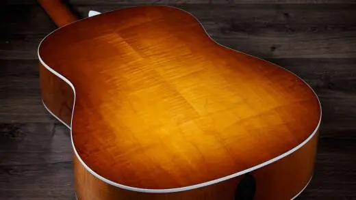 217e Plus Special Edition Honeyburst Acoustic-Electric Guitar with Gig Bag