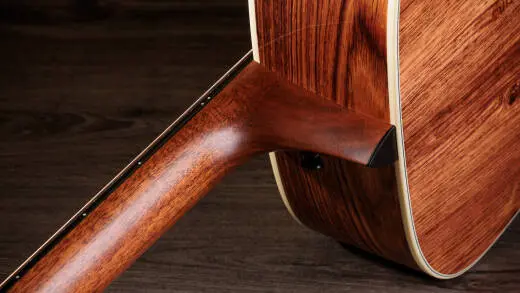 Gold Label 810e Sitka/Honduran Rosewood Acoustic-Electric Guitar with Case