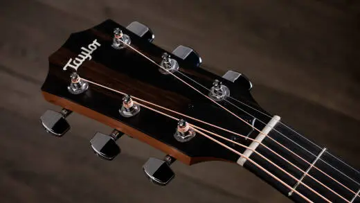 114ce Grand Auditorium Sapele/Spruce Acoustic-Electric Guitar with Gig Bag - Natural